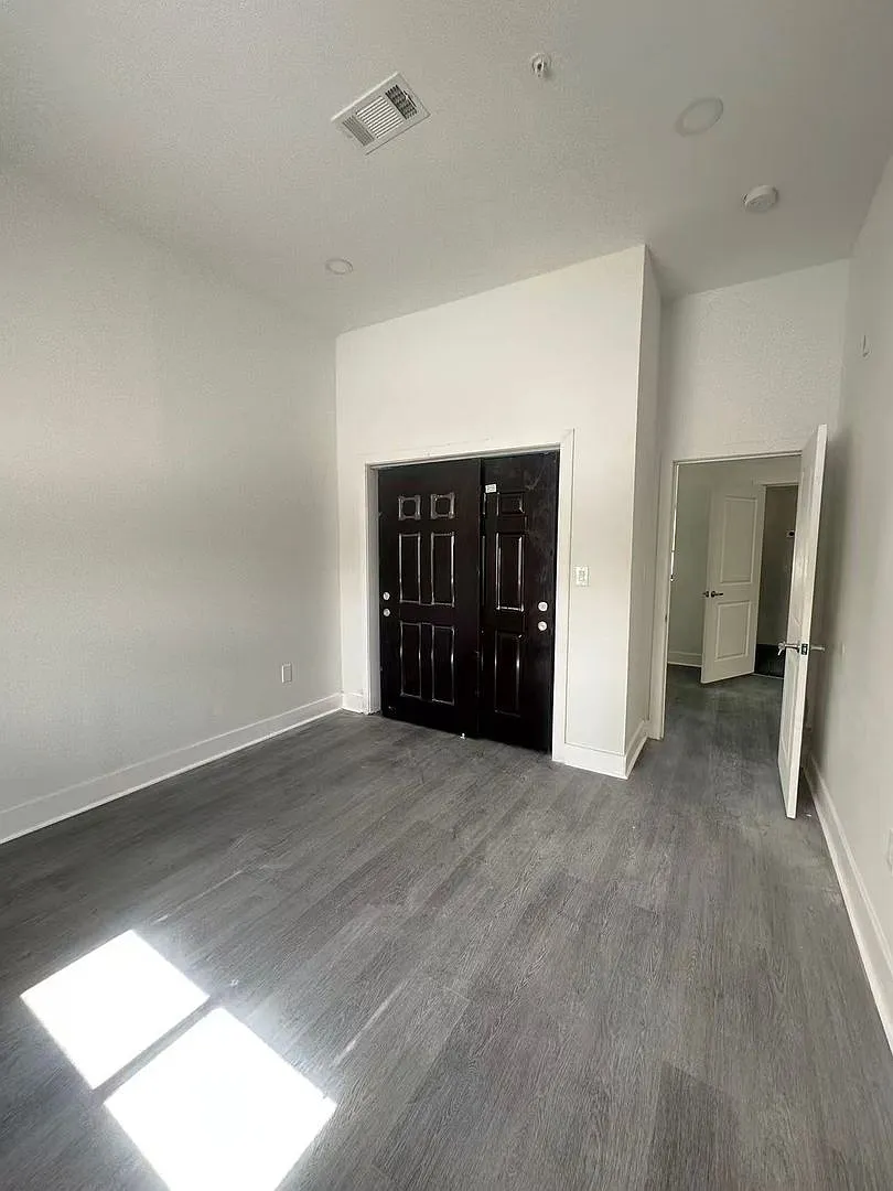 4629 Frankford Ave — Photo 2