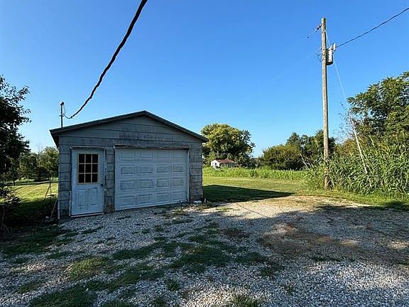 4th image of 1916 N County Road 350 W