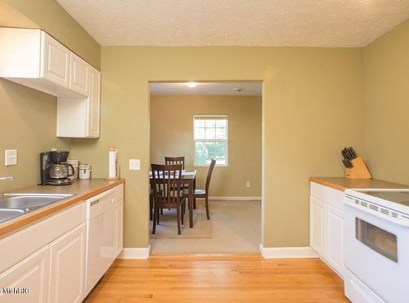 5th image of 5931 Ethelwin Ave NE