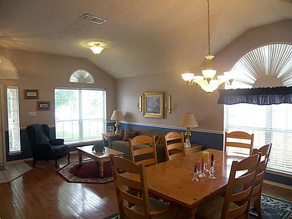 4th image of 3817 Staghorn Cir N