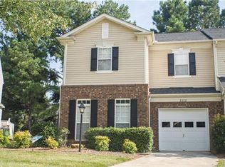 5320 Johnston Mill Ct, Charlotte, NC 28269
