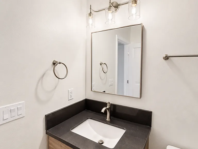 GEN115-Newly built 1 Bed 1 bath