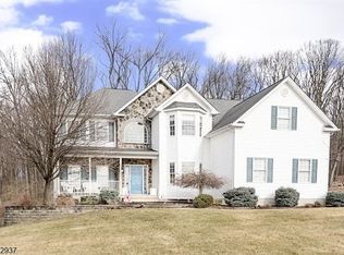 32 Oak Ridge Rd, Washington, NJ 07882