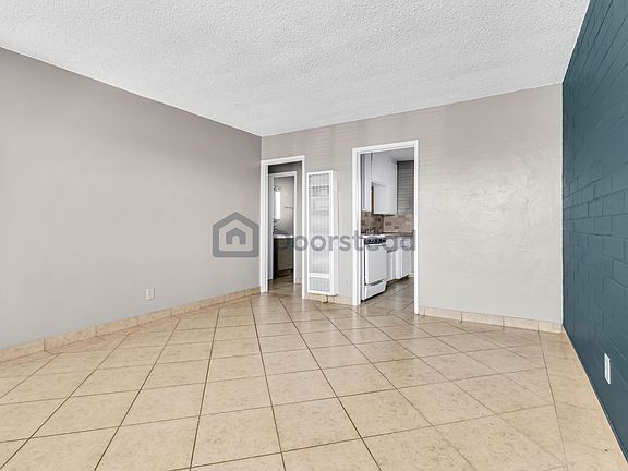 5th image of 4024 Logan Ave