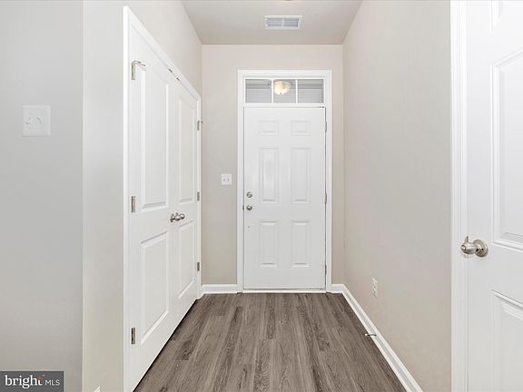 4th image of 117 N 2nd St