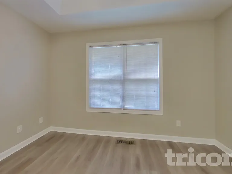 52 Spencer Ct — Photo 5