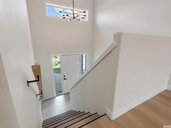 3rd image of 655 Underhill ROAD