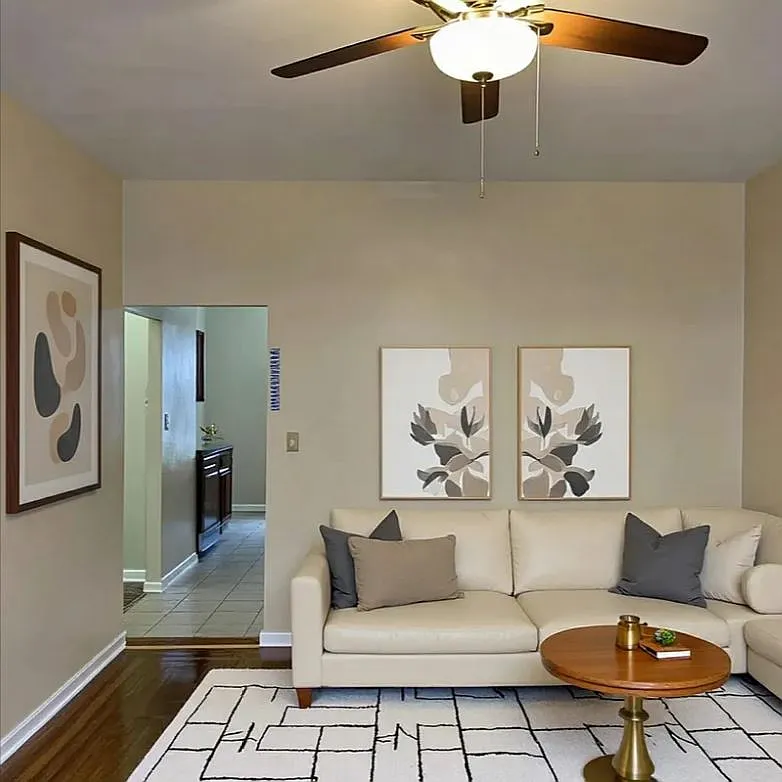 Building Photo - 88-06 Parsons Blvd #207