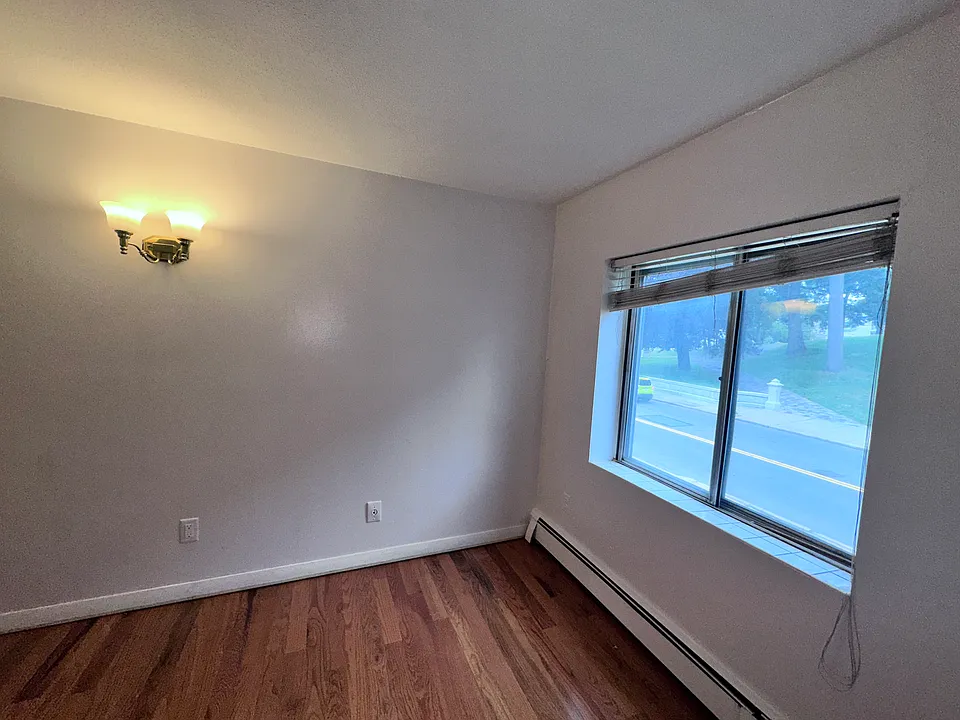 426 Pleasant St