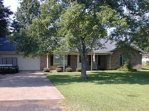1st image of 107 Leisure Ln