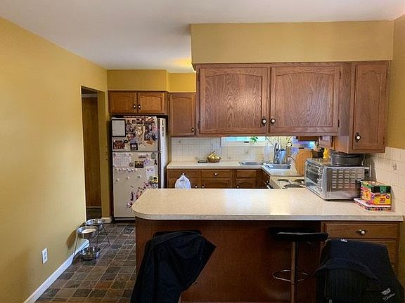 4th image of 1401 Whitehaven Ct