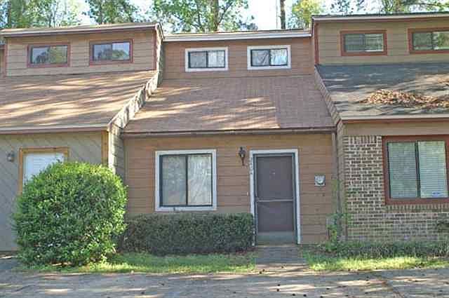2nd image of 2404 Sandpiper St