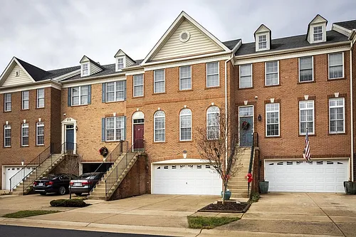 25859 Kirkwood Sq Photo 1
