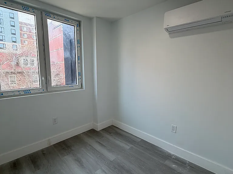 1641 Undercliff Ave #5D — Photo 9