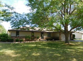 6595 Shadybrook Trl, Loves Park, IL 61111