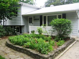 22W530 Burr Oak Dr, Glen Ellyn, IL