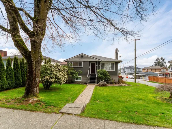 3713 Kincaid St, Burnaby, BC V5G 1V4