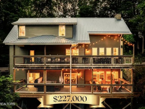 1263 Ski View Dr, Gatlinburg, TN 37738