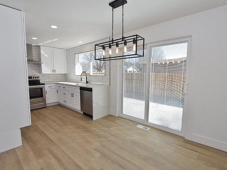 2840 N Arthur St — Photo 7