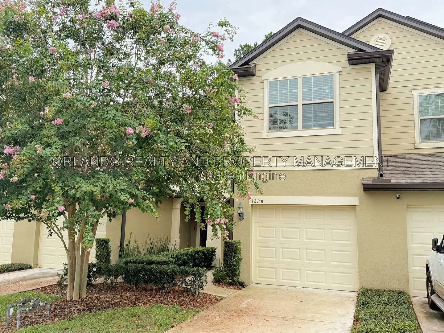 3 bed, 2.0 bath, 1708 sqft, $2,299 — Photo 1
