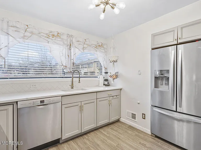 424 Tall Oak Ln — Photo 7