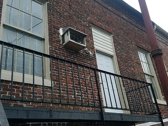 2nd image of 237 E Market St #3
