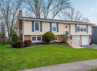 1960 Oxnard Dr, Downers Grove, IL 60516