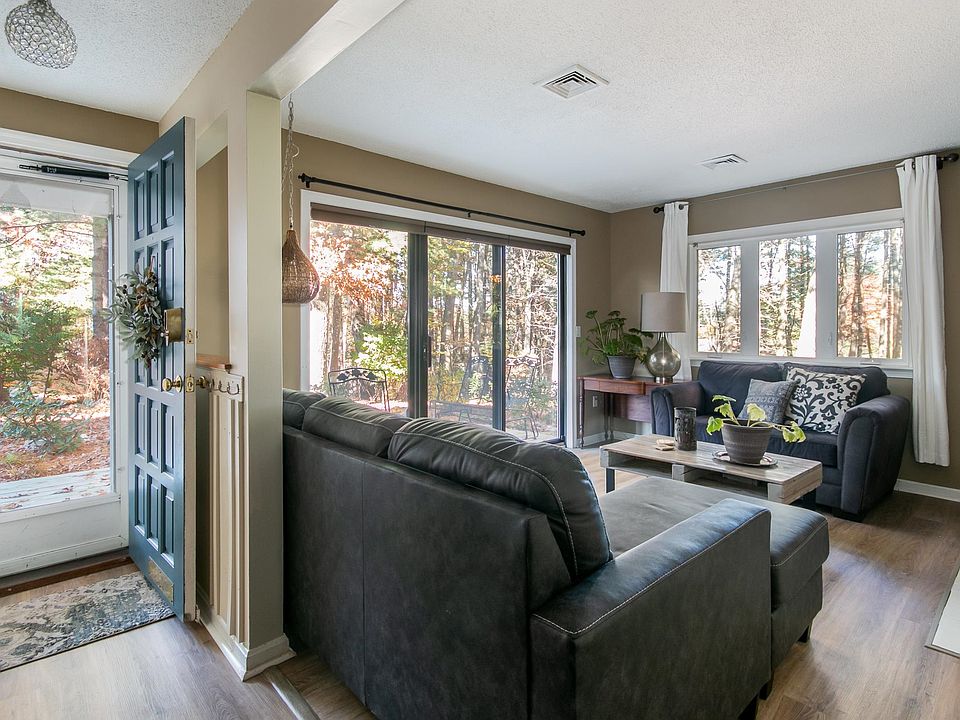 1st image of 20 Dogwood Drive
