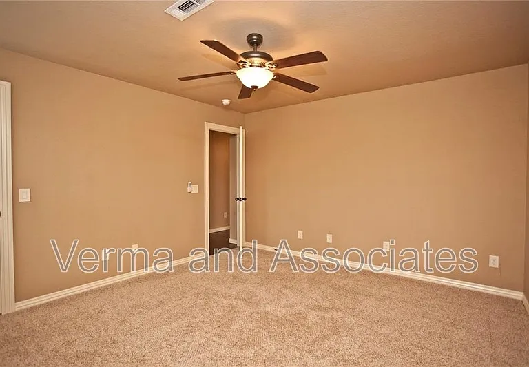 1906 Cypress St — Photo 21