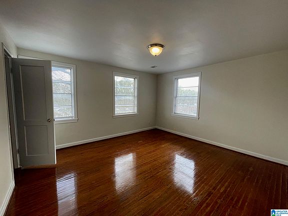 5th image of 1740 Valley Ave APT A