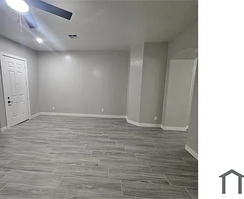 4 bed, 3300 sqft, $3,895 — Photo 3