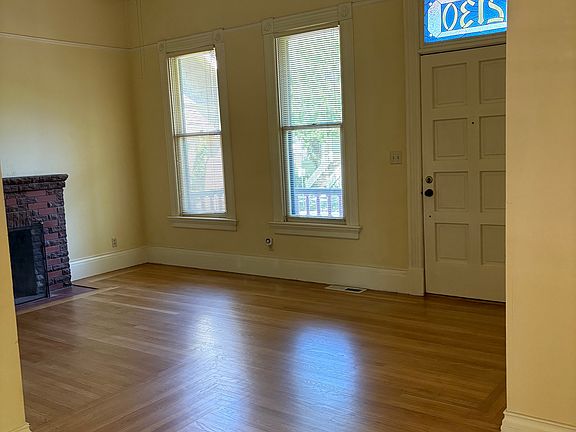 2nd image of 2130 N St