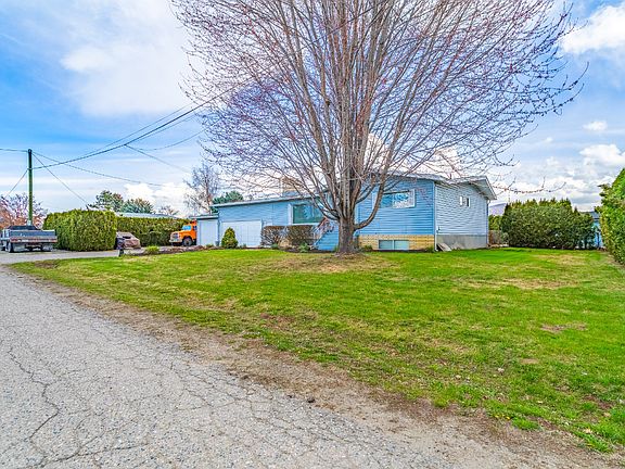 3rd image of 3249 Saint Amand Rd