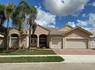 13715 NW 21st St, Pembroke Pines, FL 33028