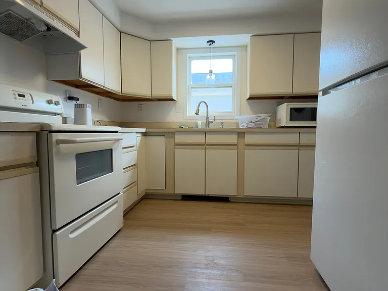 334-336 Halladay St #2 — Photo 3