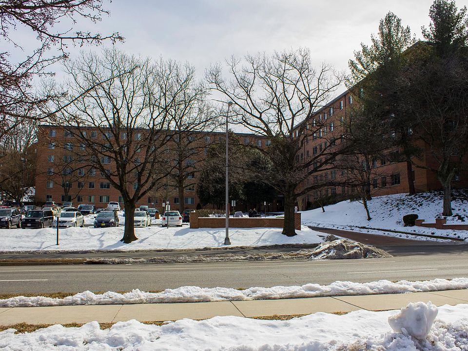 Cardinal House Condominium at the intersection of Spout Run Pkwy (pictured) and Langston (Lee) Hwy.