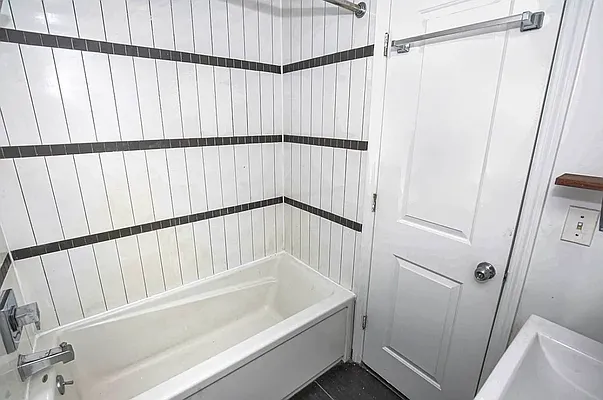 Rented by Premier Metro Realty Corp | media 46