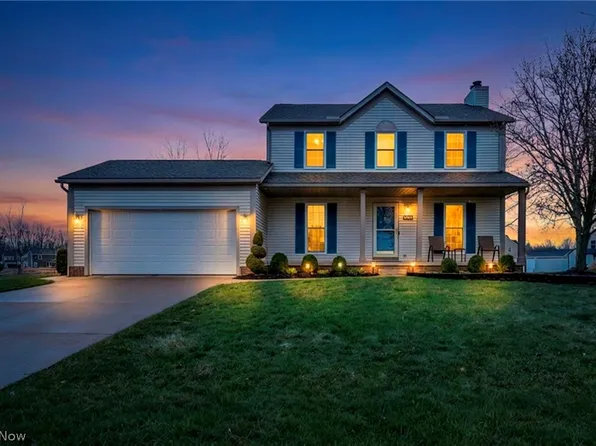 5704 Halwick Dr, Ravenna, OH 44266