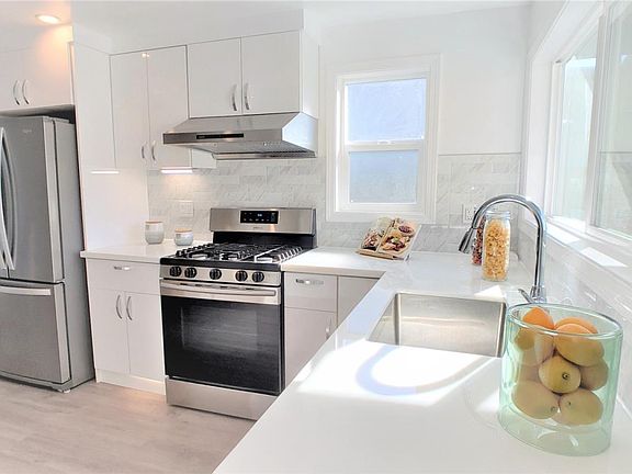 3rd image of 1667 Silver Ave #1669