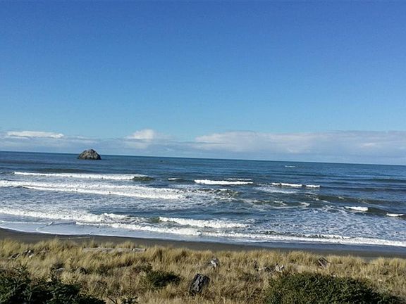 4th image of 15350 Highway 101 N