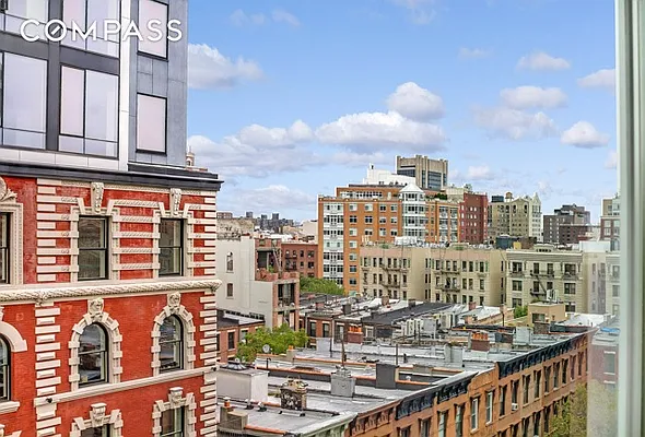 Sold by Compass | media 10