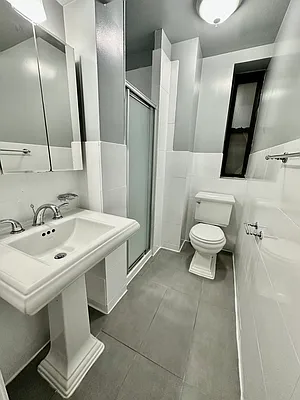 Rented by Nest Seekers International | media 10