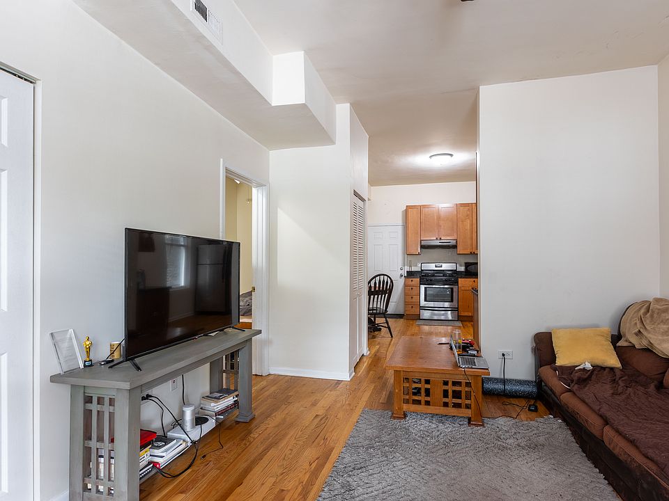 1st image of 2519 N Ashland Ave #1