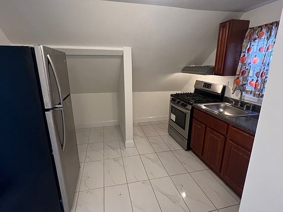 4th image of 245 Littleton Ave Floor 3