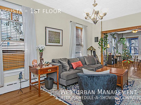 3rd image of 915 Augusta St #1