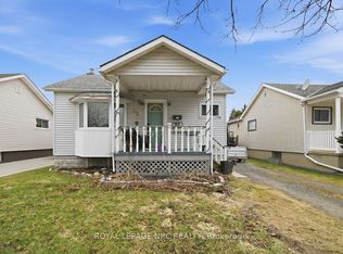 82 McArthur Ave, Welland, ON L3B 2J7