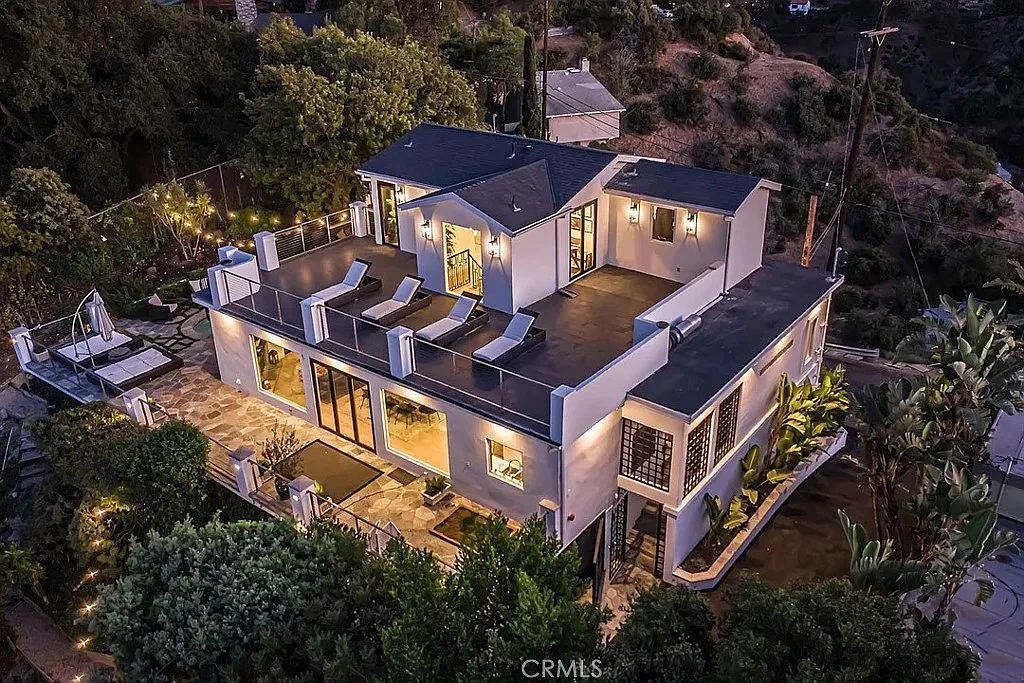Building Photo - 3642 Alta Mesa Dr