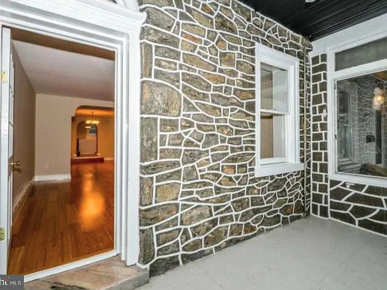 4173 Apple St — Photo 2