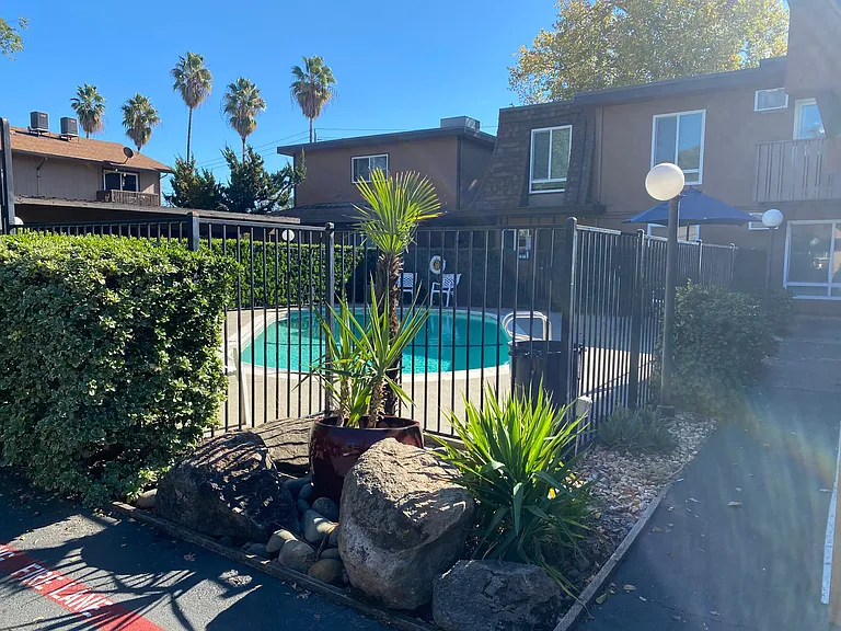 8601 Fair Oaks Blvd — Photo 7