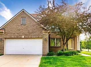 49865 Cranberry Creek Dr, Macomb, MI 48042